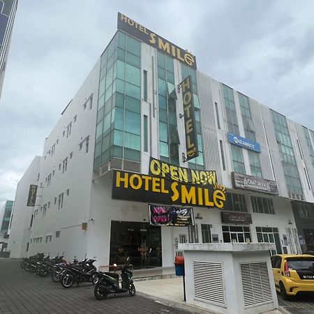 Smile Hotel Subang Airport Shah Alam Exterior photo