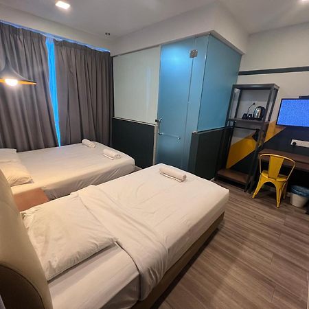 Smile Hotel Subang Airport Shah Alam Exterior photo