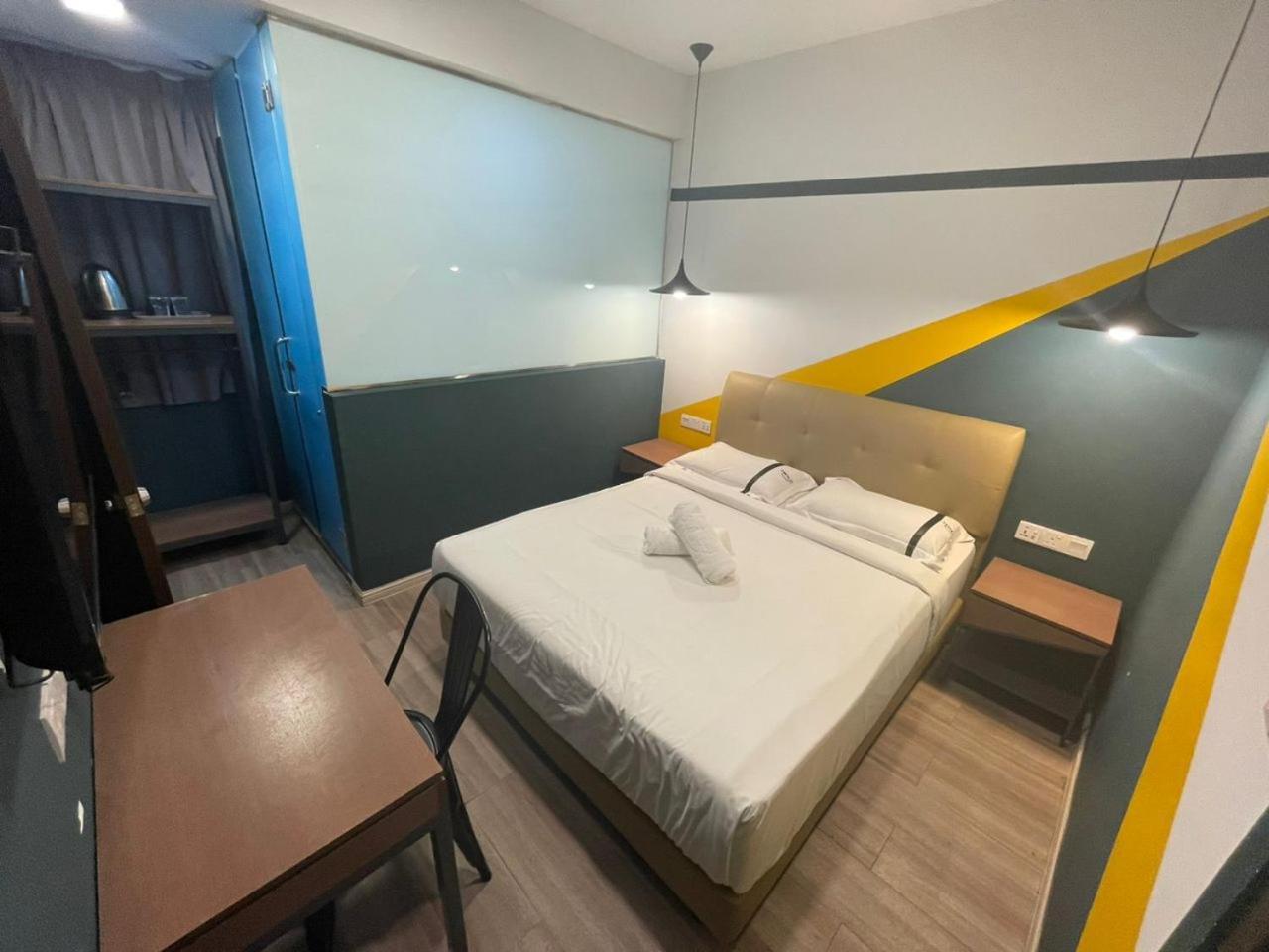 Smile Hotel Subang Airport Shah Alam Exterior photo