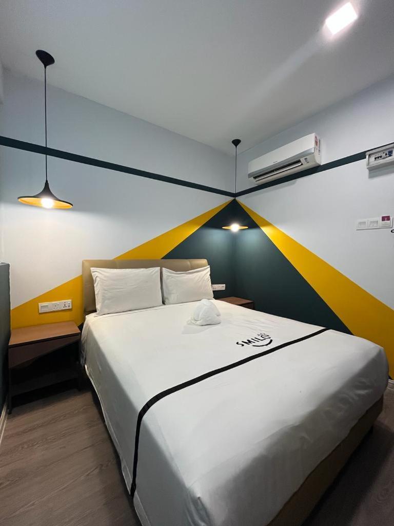Smile Hotel Subang Airport Shah Alam Exterior photo